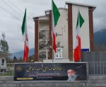 نصب بنر شهادت امام خامنه ای  2