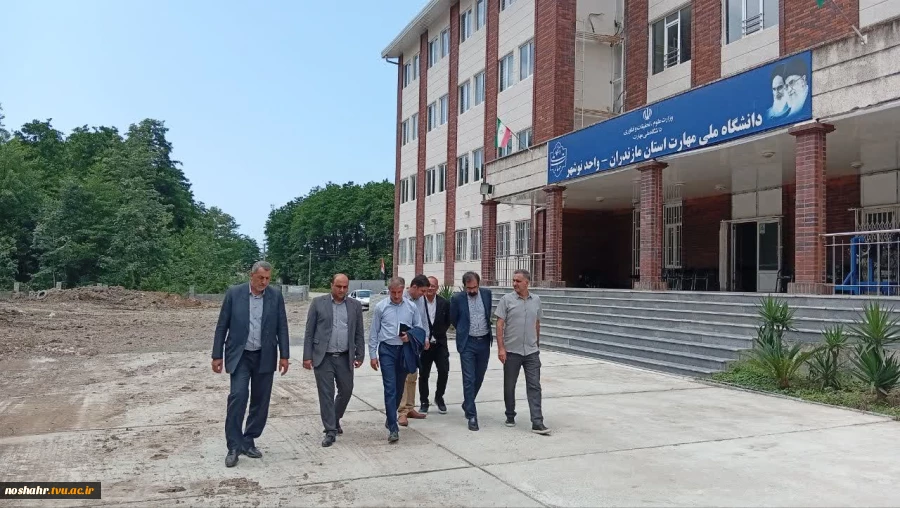 دیدار و بازدید نماینده مردم نوشهر،چالوس،کلاردشت و مرزن آباد در مجلس شورای اسلامی به همراه مدیرکل دفتر امور فنی و نظارت 3